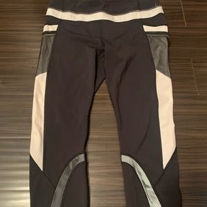 Lululemon Athletica Cropped Leggings